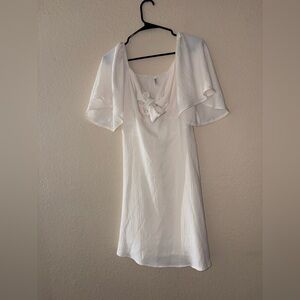 Elegant White Deep V-neck Bow Tie Mini Dress